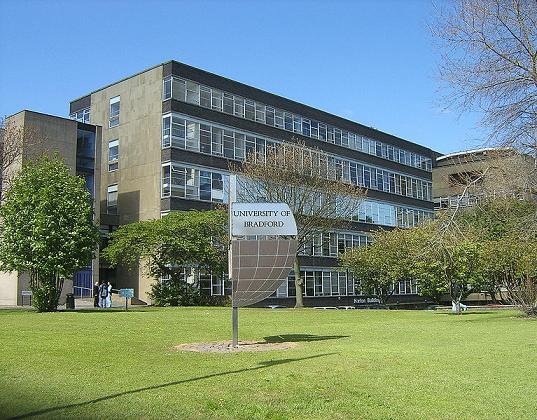 Trường đại học Bradford