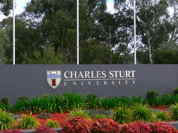 Trường đại học Charles Sturt  
