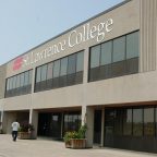 Trường cao đẳng St. Lawrence - Canada