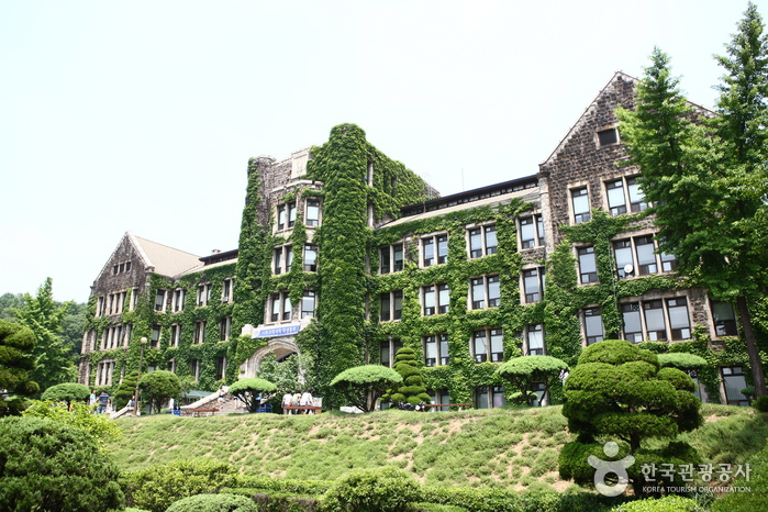 Yonsei university tự hào là trường hàng đầu về lĩnh vực giáo dục và nghiên cứu trong khu vực châu Á