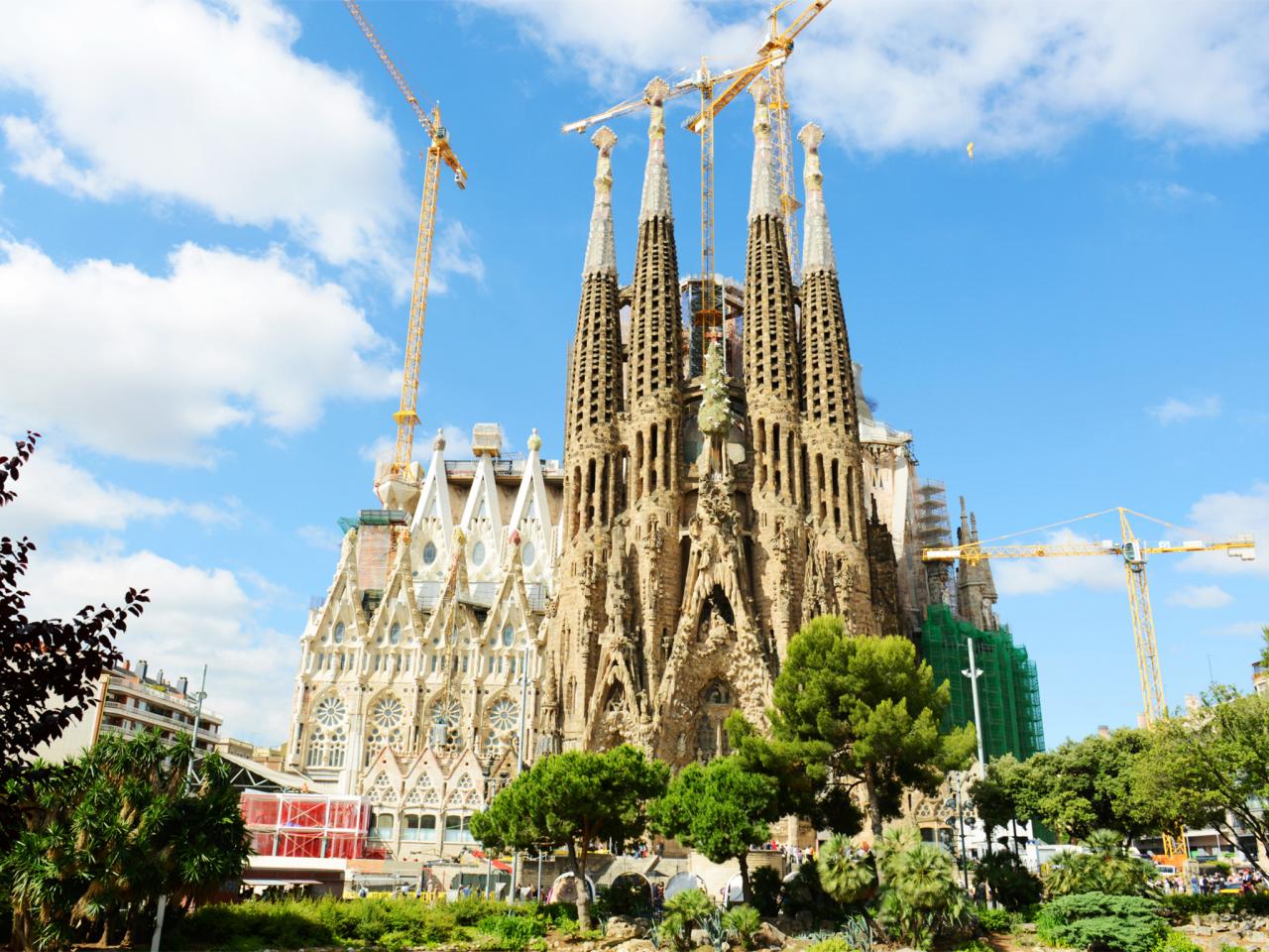 sagrada-familia-architecture-barcelona-spain.jpg.rend.tccom.1280.960