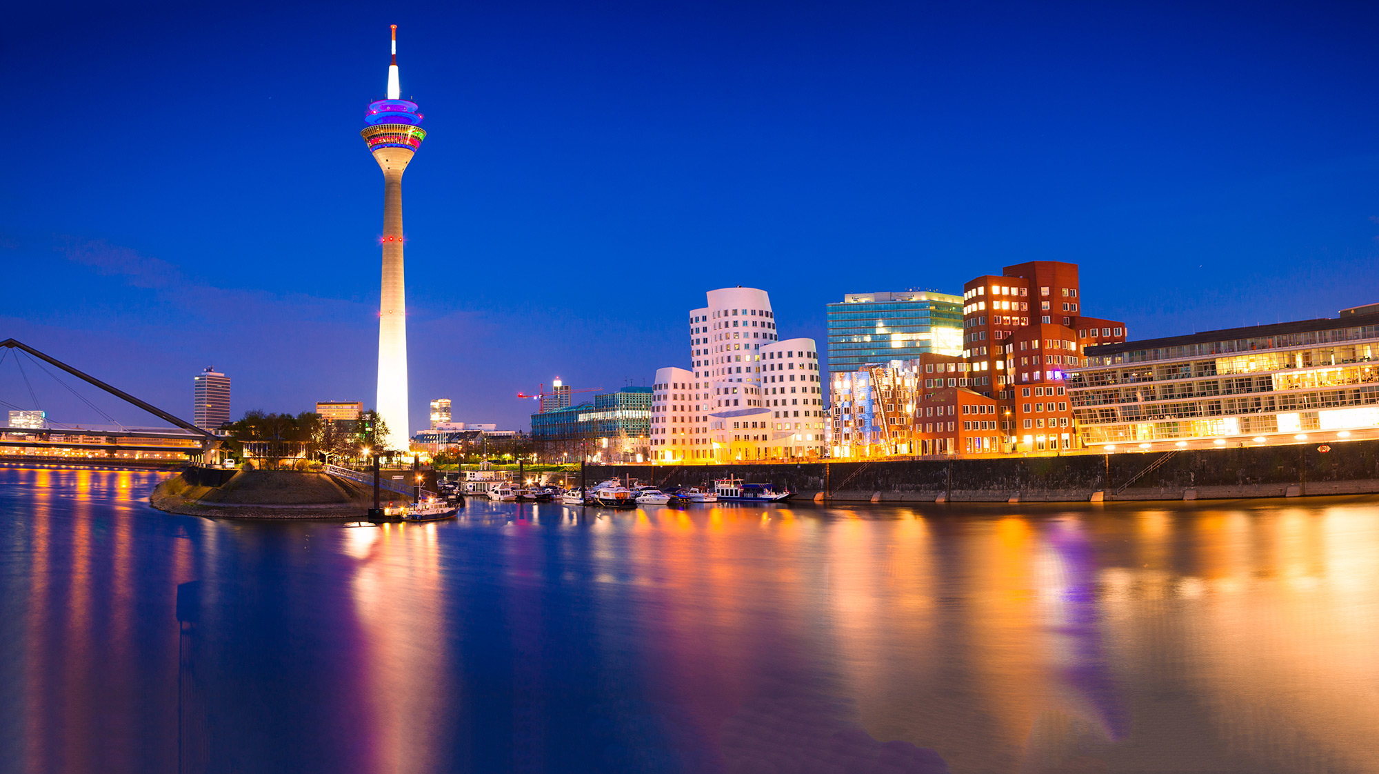 Những địa điểm du lịch Düsseldorf nổi tiếng tại Đức « AMEC